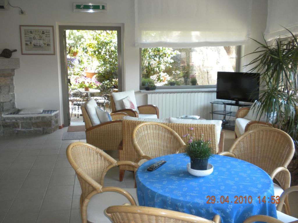 Hotel La Roccia Palau Exterior photo